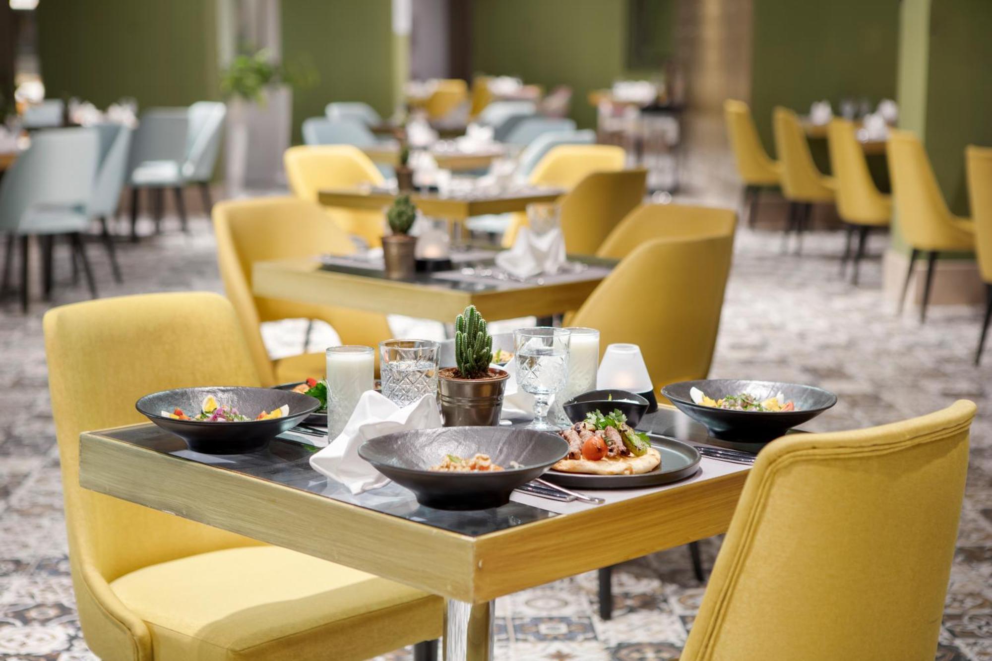 Nirvana Cosmopolitan Hotel - Convention & Sports Center アンタルヤ エクステリア 写真