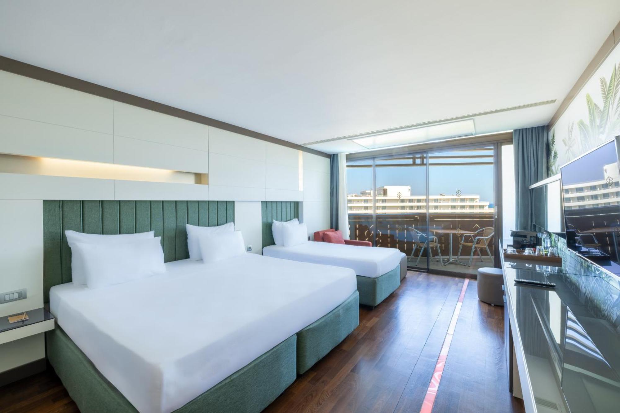 Nirvana Cosmopolitan Hotel - Convention & Sports Center アンタルヤ エクステリア 写真